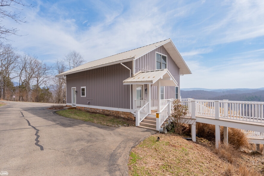 More Photos Of 125 River Ridge Dr, Pearisburg Hospitality For Sale