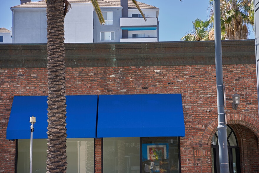 More Photos Of 108 W 3rd St, Long Beach Restaurant For Lease