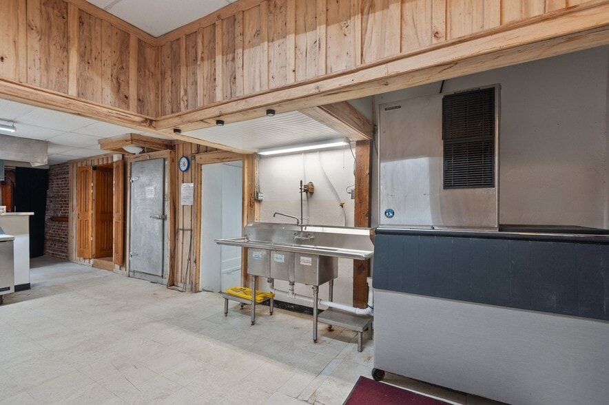 More Photos Of 226 Pamlico St, Belhaven Restaurant For Sale