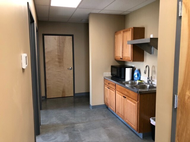 More Photos Of 2901 Rainier Pl, Pasco Warehouse For Lease