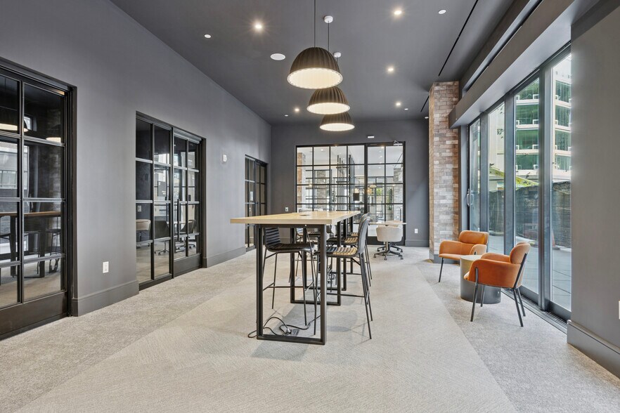 More Photos Of 700 N Delaware Ave, Philadelphia Apartments For Lease