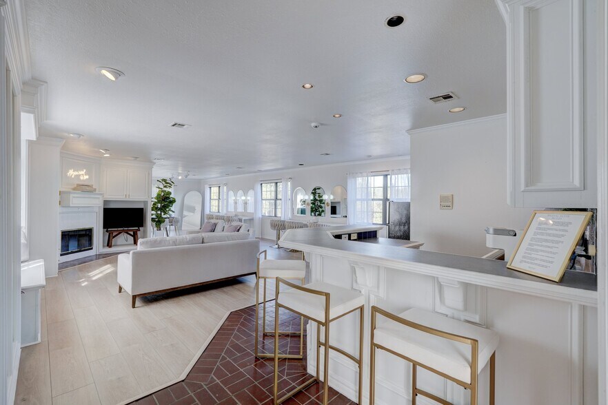 More Photos Of 3500 N Coltrane Rd, Forest Park Specialty For Sale