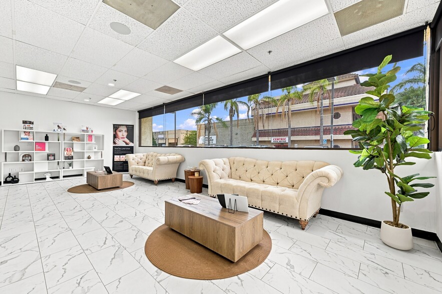More Photos Of 365 S Rancho Santa Fe Rd, San Marcos Office For Sale