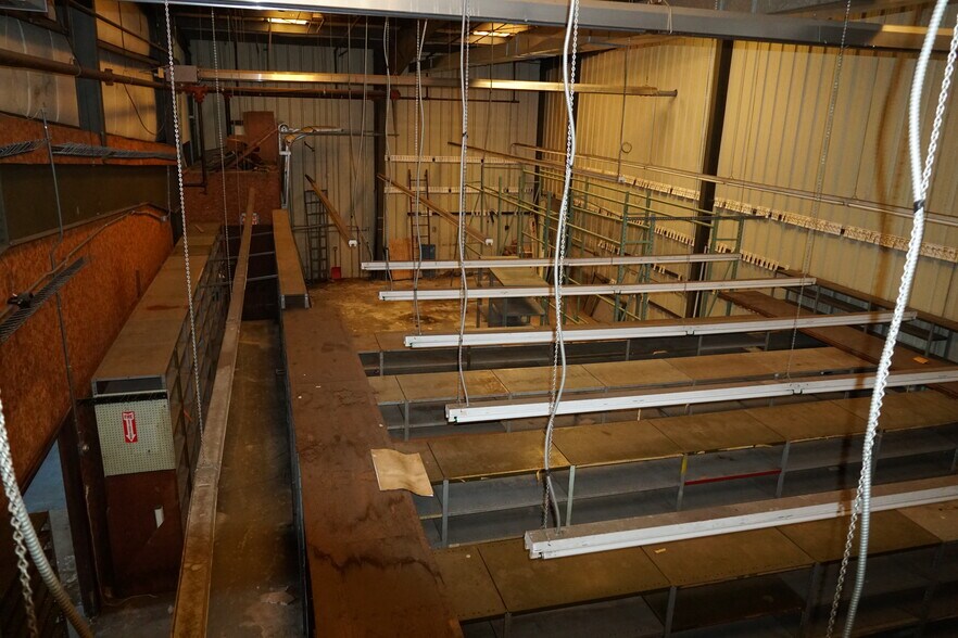 More Photos Of 210 Broad St, Bridgewater Service For Sale