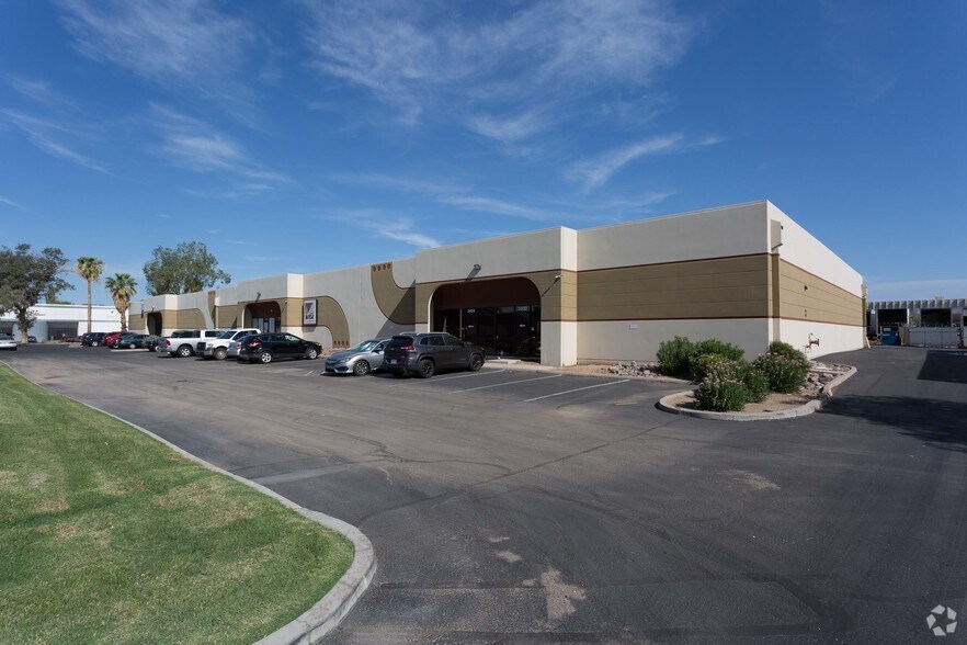 More Photos Of 3402-3418 W Flower St, Phoenix Service For Lease
