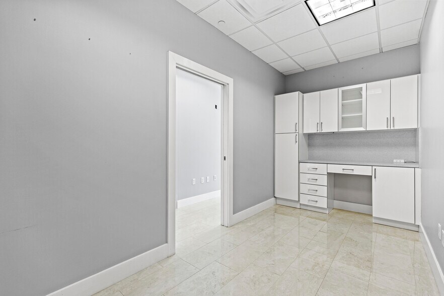 More Photos Of 8200 SW 117th Ave, Miami Medical For Lease