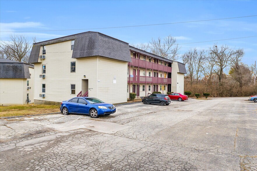 More Photos Of 1740 S Fairview Ave, Decatur Apartments For Sale