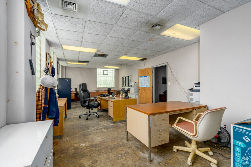 More Photos Of 12357 E Eight Mile Rd, Warren Industrial For Sale
