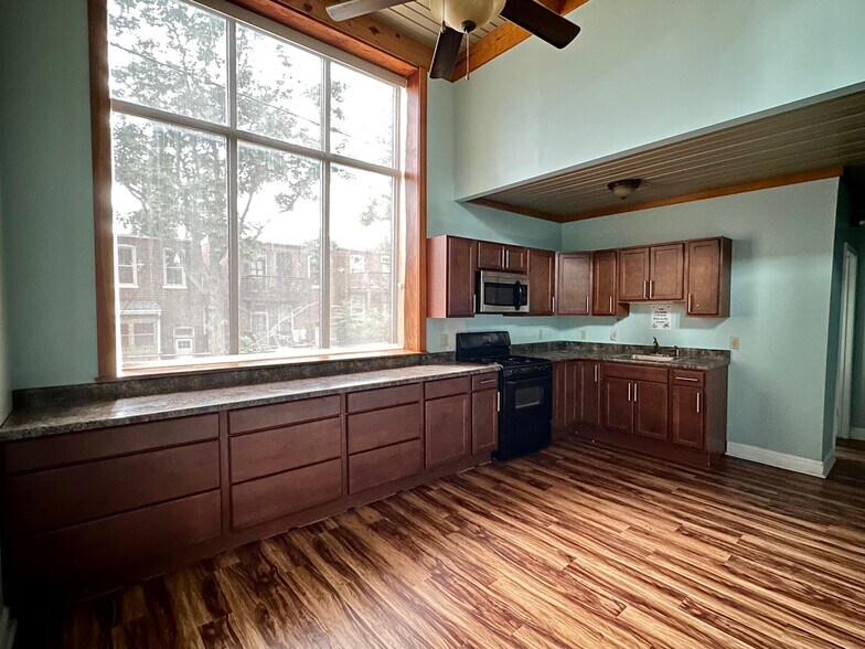 More Photos Of 2727-2731 S Jefferson Ave, Saint Louis Warehouse For Lease