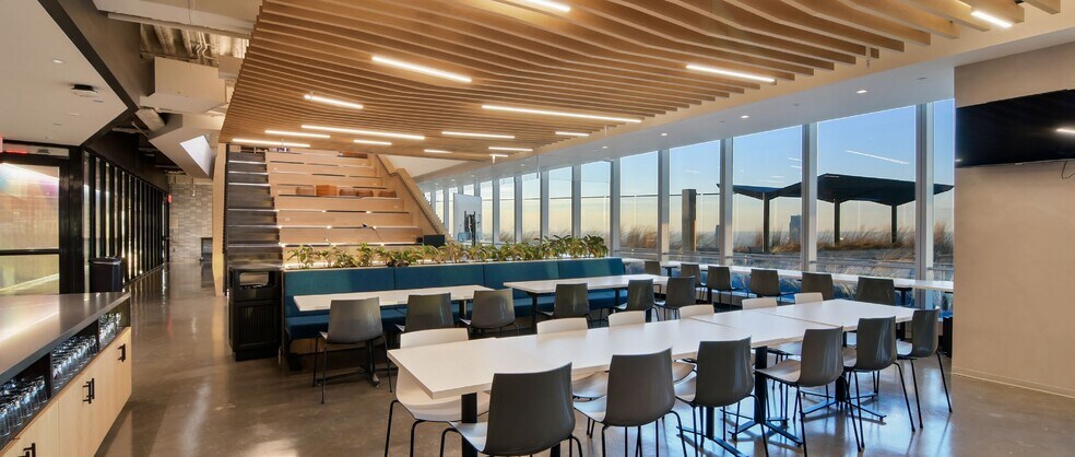 More Photos Of 4 World Trade Center, New York Office For Lease