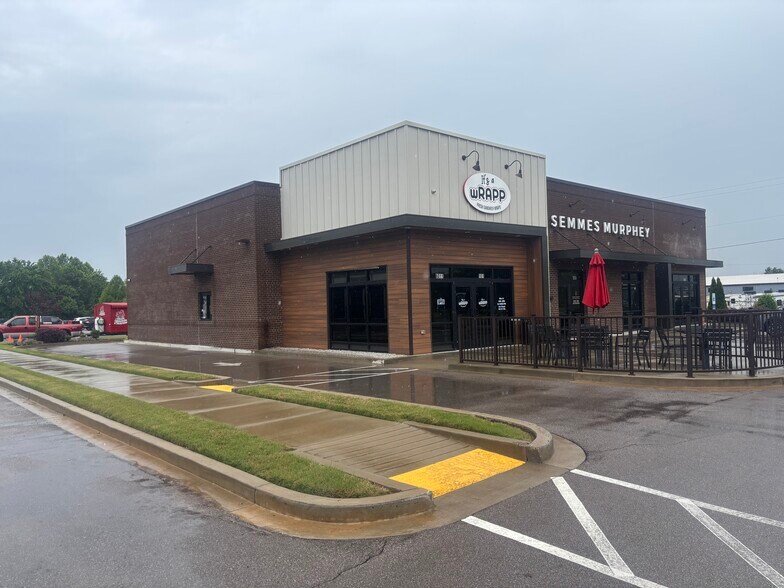More Photos Of 6011 Airline Rd, Arlington General Retail For Lease