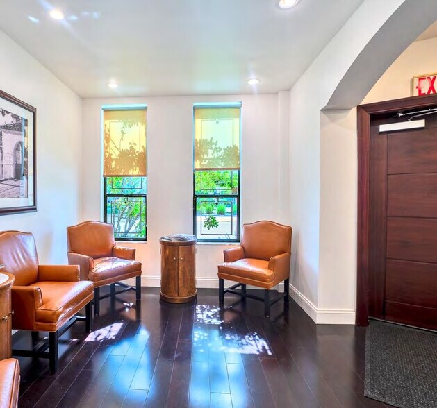 More Photos Of 4627 Ponce de Leon Blvd, Coral Gables Office For Lease