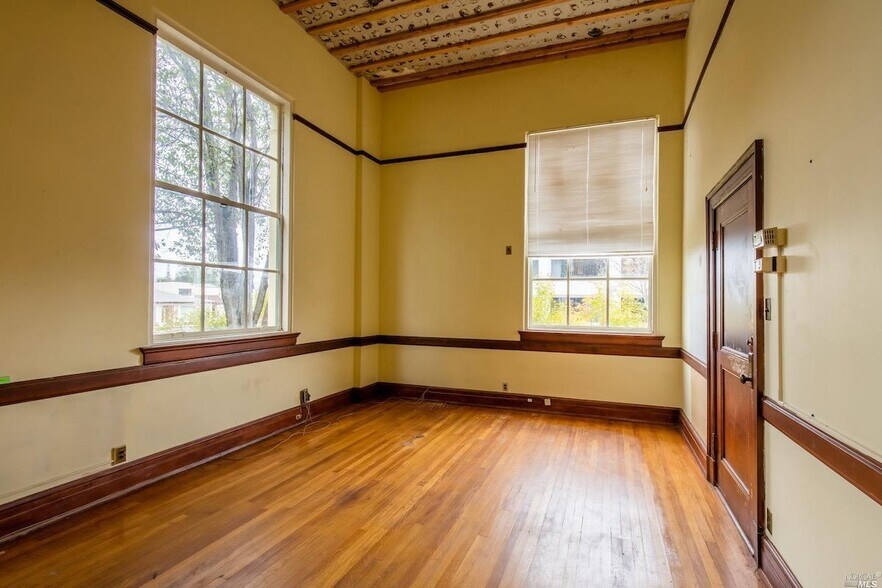 More Photos Of 224 N Oak St, Ukiah Office Residential For Sale