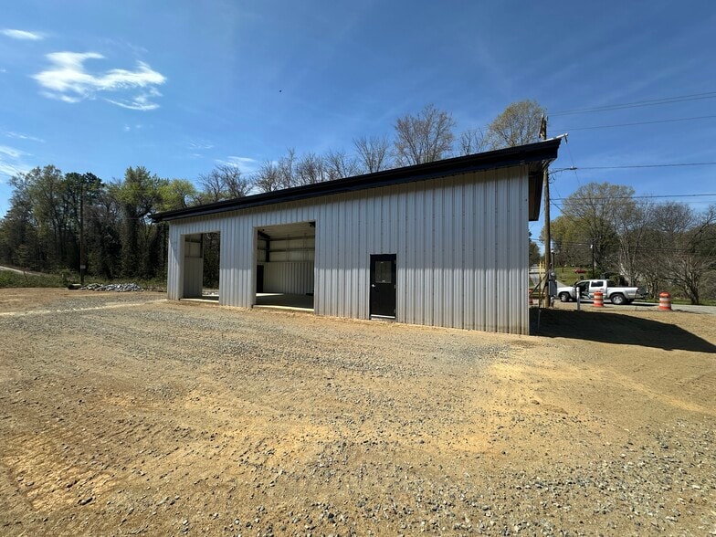 More Photos Of 25 Marietta Pl NW, Concord Industrial For Lease