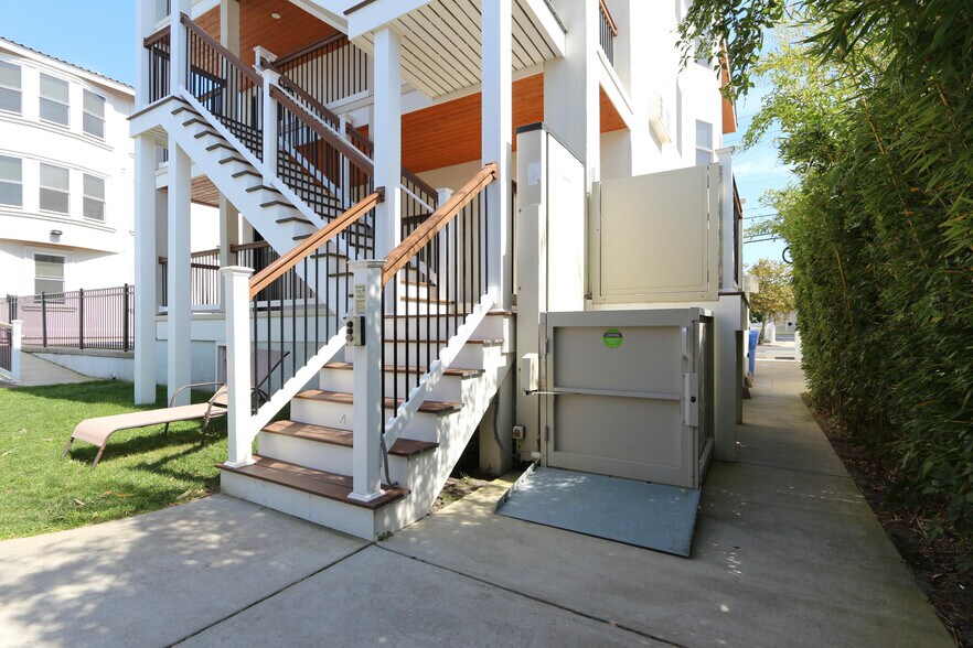 More Photos Of 5100 Atlantic Ave, Wildwood Hotel For Sale