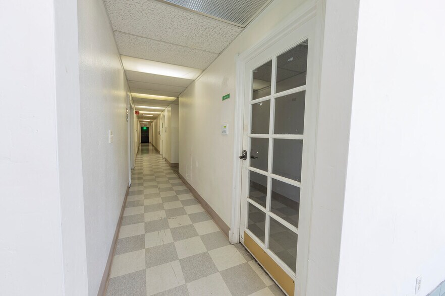 More Photos Of 4265 Fairmount Ave, San Diego Office For Lease