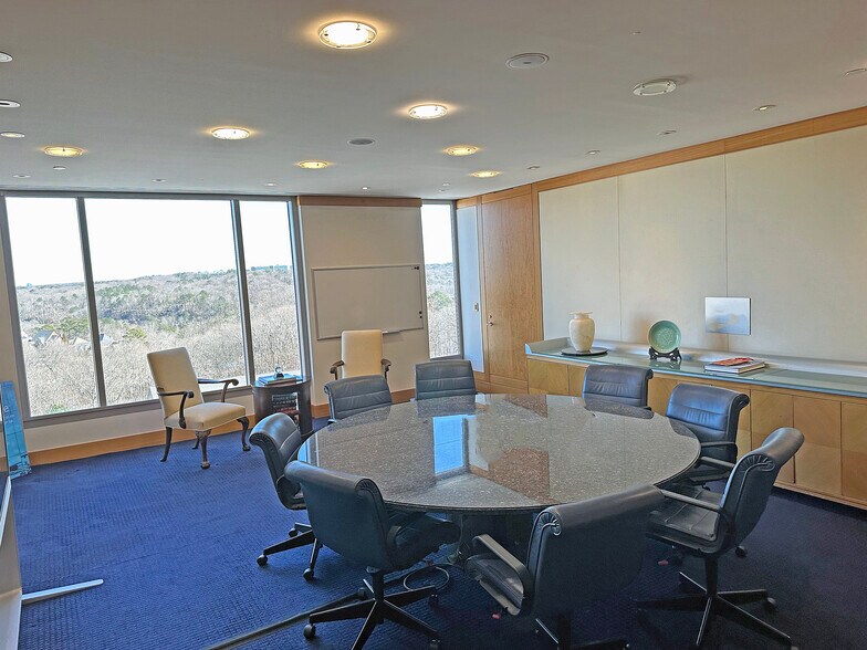 More Photos Of 4100 Wildwood Pky, Atlanta Unknown For Lease