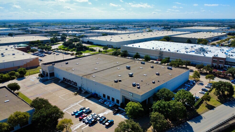More Photos Of 2920 N State Highway 360, Grand Prairie Warehouse For Lease