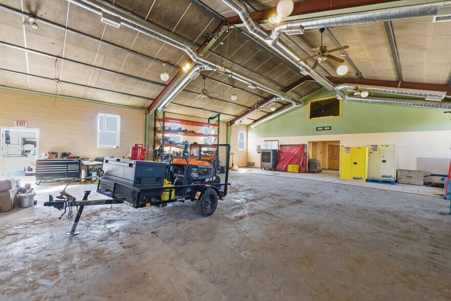 More Photos Of 606 Romero St, Belen Flex For Sale