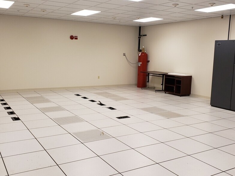 More Photos Of 3131 Spring Grove Ave, Cincinnati Warehouse For Lease