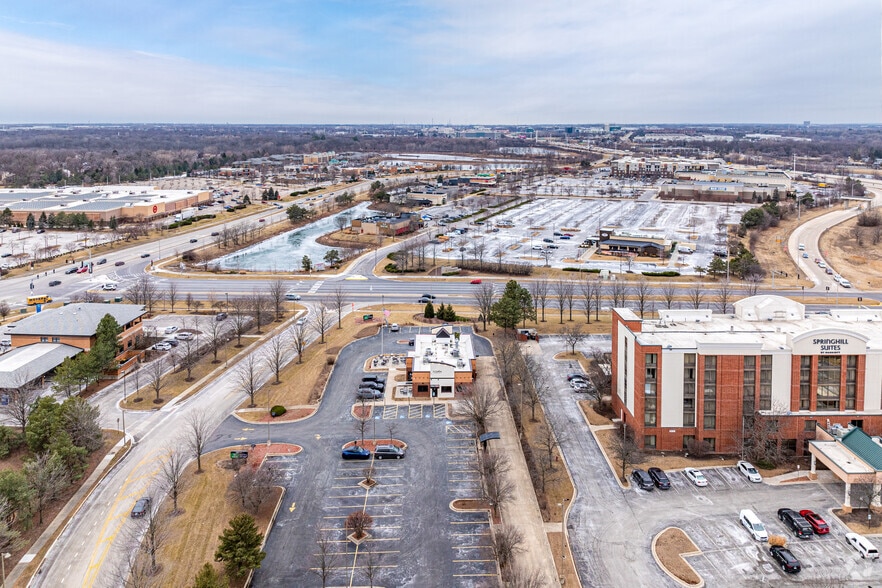 More Photos Of 4405 Winfield Rd, Warrenville Restaurant For Sale