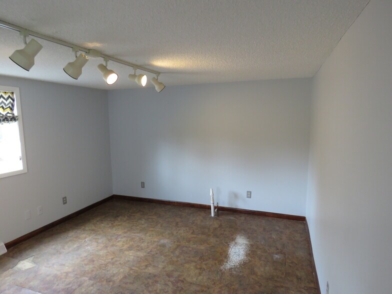 More Photos Of 158 Quaker Rd, East Aurora Coworking Space