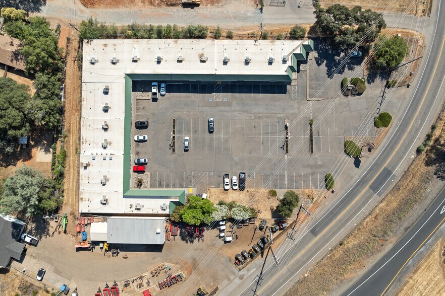 More Photos Of 4050 Durock Rd, Shingle Springs Freestanding For Lease