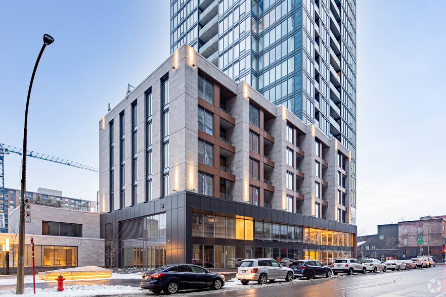 More Photos Of 1268 Rue Saint-Antoine O, Montréal Apartments For Sale