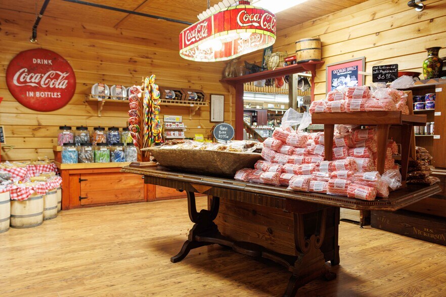 More Photos Of 63 Talona Spur Rd, Ellijay Freestanding For Sale