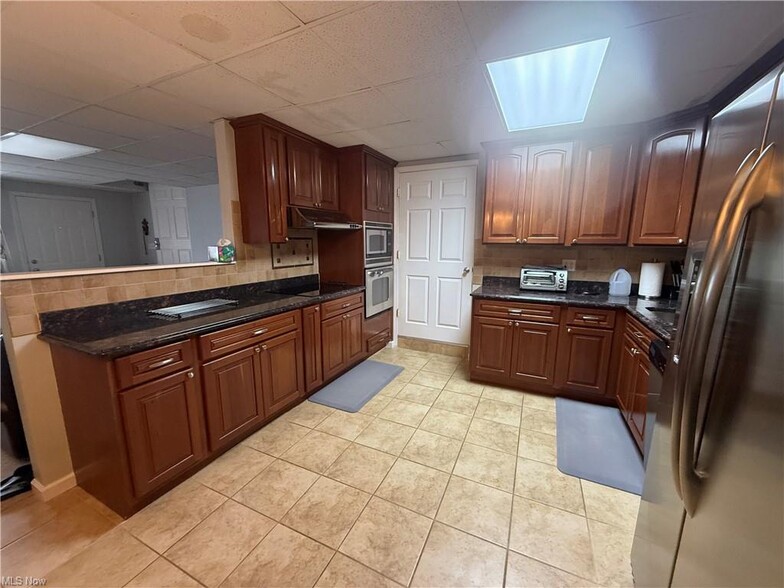 More Photos Of 6405 Glenn Hwy, Cambridge Hotel For Sale