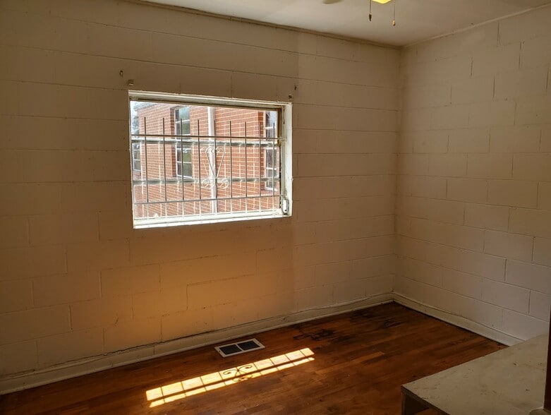More Photos Of 1840 Thomasville Dr SE, Atlanta Religious Facility For Sale