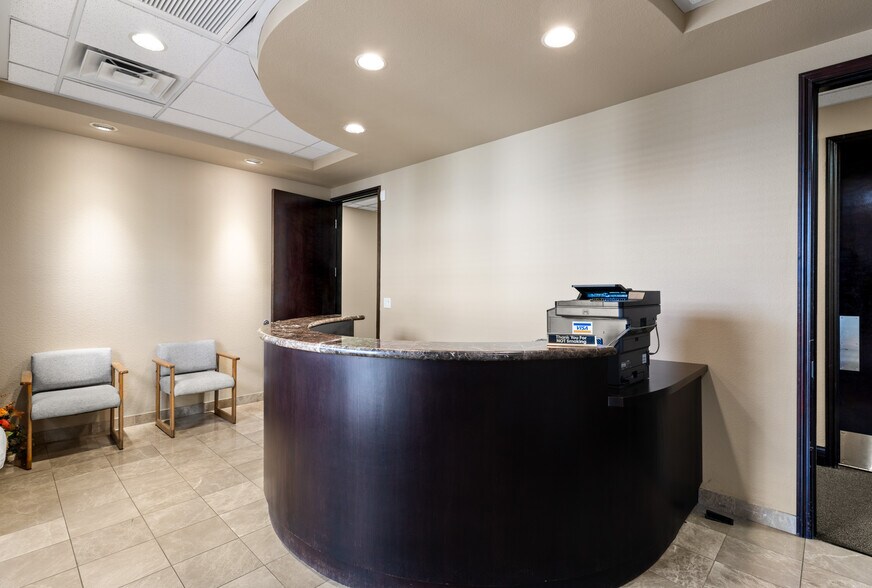 More Photos Of 7836 W Sahara Ave, Las Vegas Office For Sale