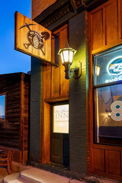 More Photos Of 502 Main Street, New Castle Hotel For Sale