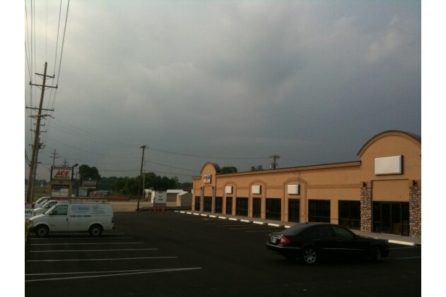 More Photos Of 1733-1737 N Kingshighway St, Cape Girardeau General Retail For Lease