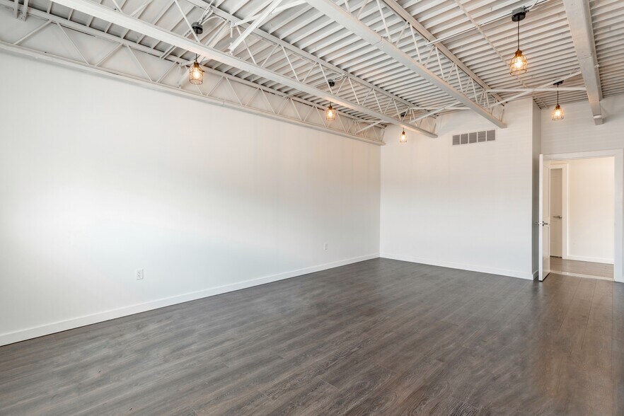 More Photos Of 800 Hilton Rd, Ferndale Loft Creative Space For Lease