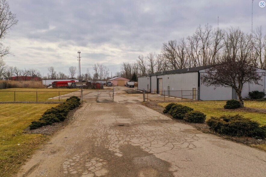 More Photos Of 3108 E Bristol Rd, Burton Warehouse For Lease