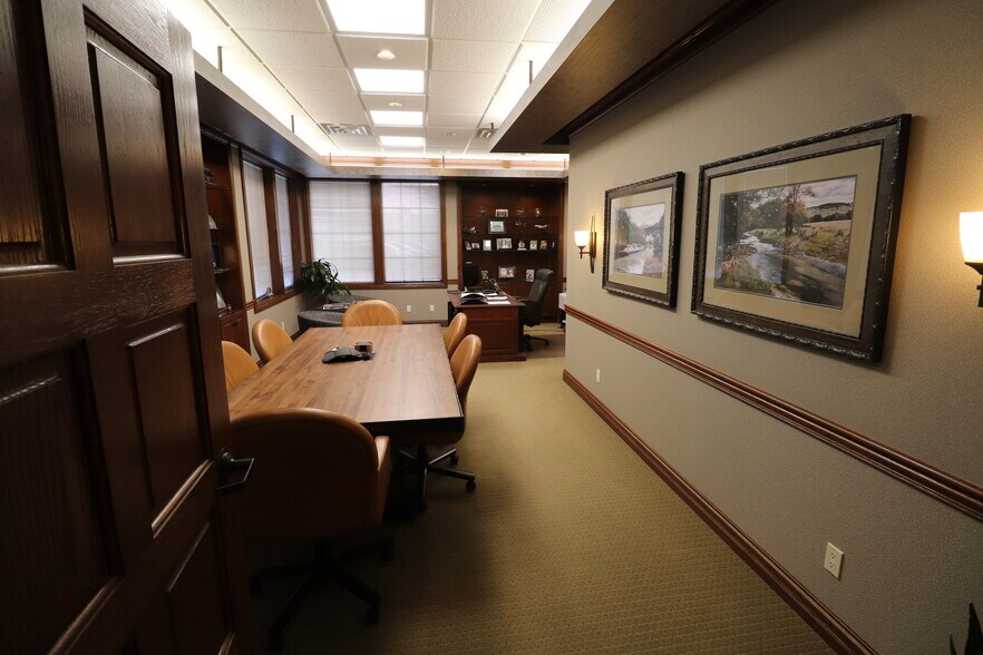 More Photos Of 9009 Coldwater Rd, Fort Wayne Unknown For Lease