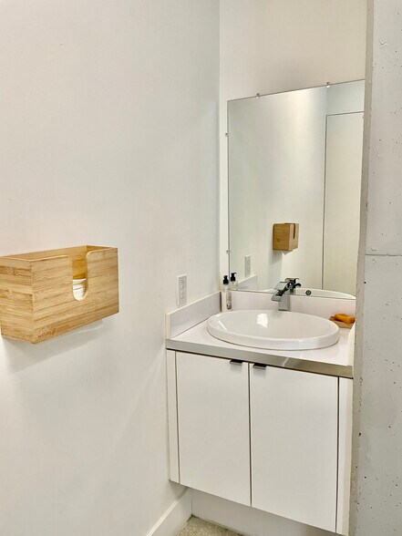 More Photos Of 40 SW 13th St, Miami Office Residential For Lease