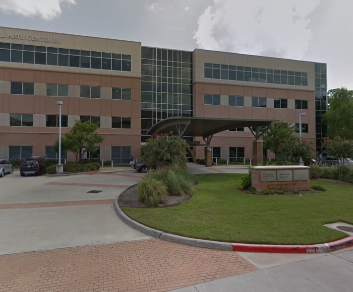 More Photos Of 17450 St. Lukes Way, The Woodlands Medical For Lease