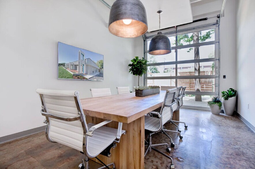 More Photos Of 926 SW 2nd Ave, Gainesville Office For Lease