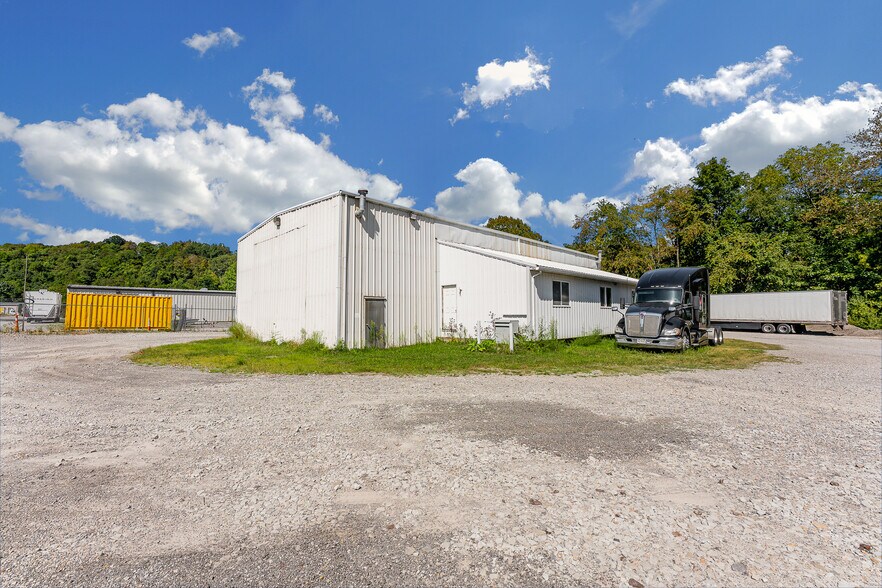 More Photos Of 148 Roush Cir, Fairmont Industrial For Lease