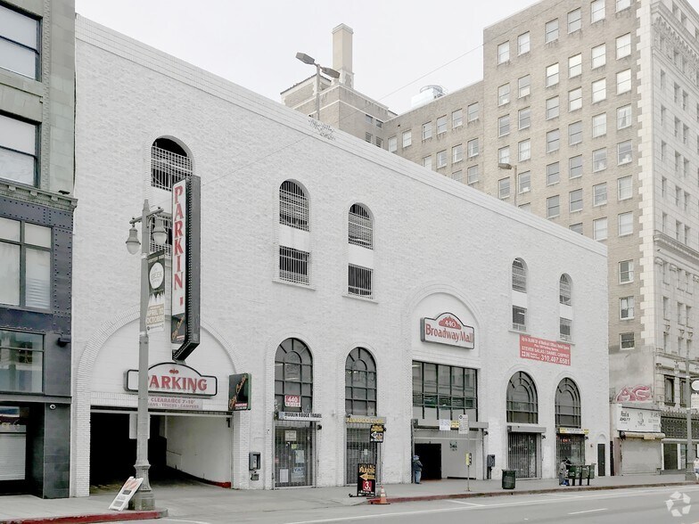 More Photos Of 440 S Broadway, Los Angeles Office For Lease