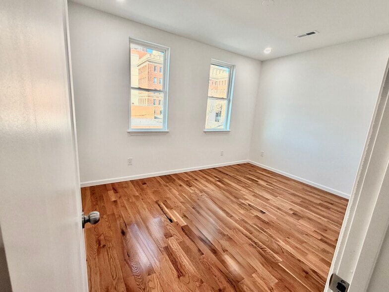 More Photos Of 5352 Cedar Ave, Philadelphia Apartments For Sale