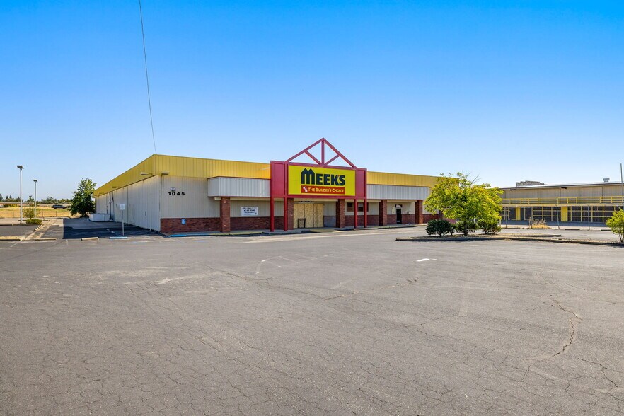 More Photos Of 1046 Twin View Blvd, Redding Industrial For Lease