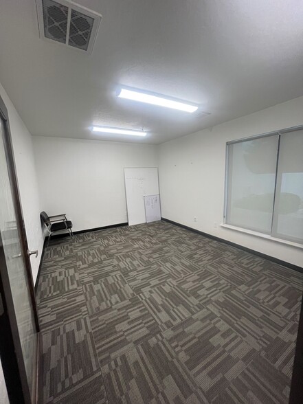 More Photos Of 3201 S Berry Rd, Norman Office Residential For Lease