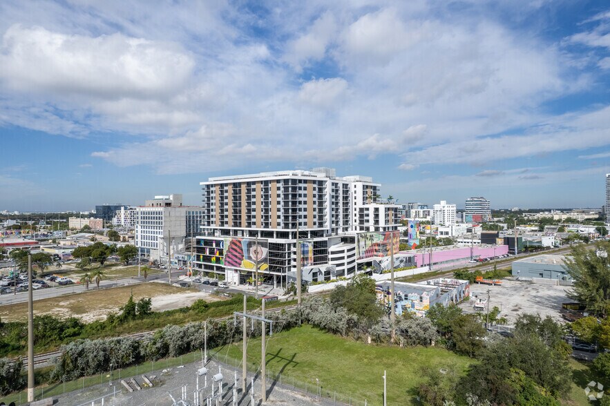 More Photos Of 2221 N Miami Ave, Miami Office For Lease