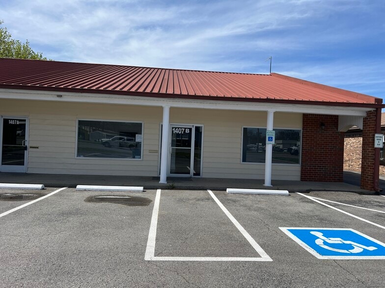 More Photos Of 1407 NW Broad St, Murfreesboro Freestanding For Lease