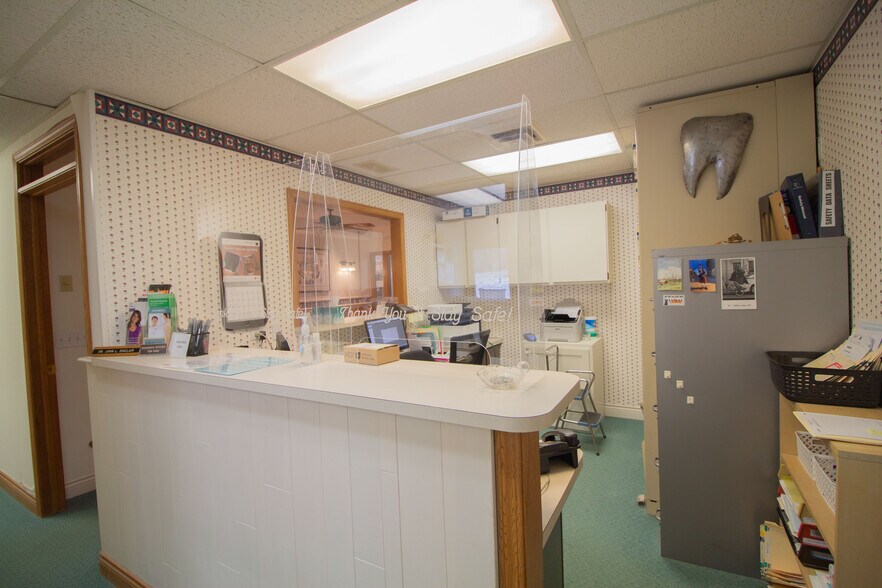 More Photos Of 1900 Whites Rd, Kalamazoo Medical For Lease