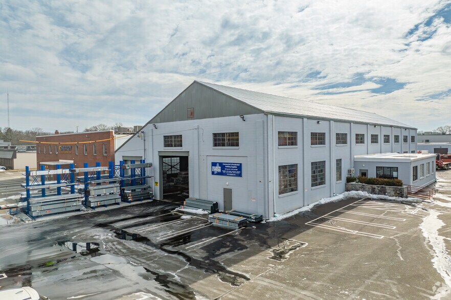 More Photos Of 252-262 Depot Rd, Milford Light Distribution For Lease