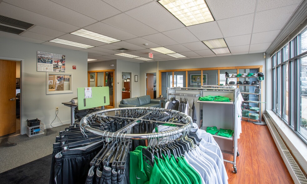 More Photos Of 550 Forest Ave, Portland Office For Lease